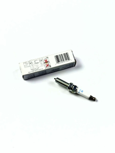 Свеча зажигания 4T  LMAR9AI-8 NGK (Iridium)  NX250