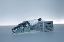 Свеча зажигания 4T BR6ES NGK Свеча зажигания 4T BR6ES NGK