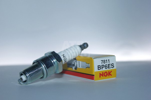 Свеча зажигания 4T BP6H VL18 NGK Свеча зажигания 4T BP6H VL18 NGK