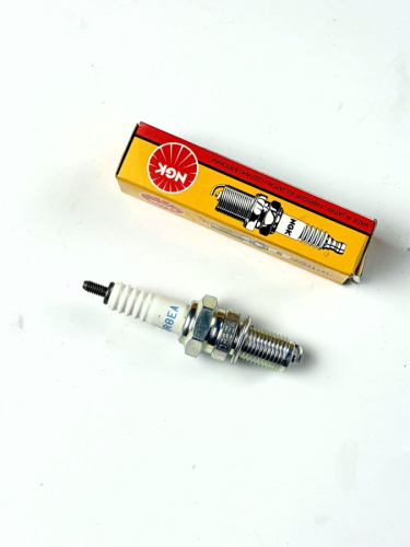 Свеча зажигания 4T DR8EA NGK 165FMM, 172FMM (CB) Свеча зажигания 4T DR8EA NGK 165FMM, 172FMM (CB)