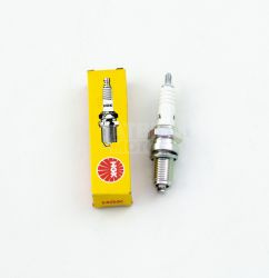 Свеча зажигания 4T CR8EB NGK Свеча зажигания 4T CR8EB NGK